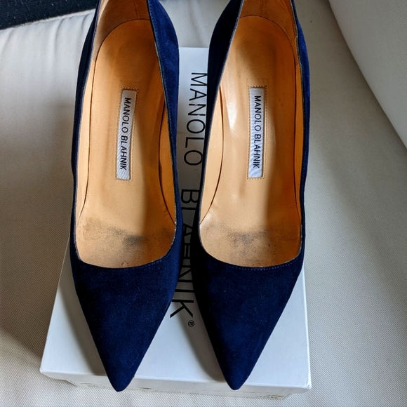 Manolo Blahnik Shoes - Manolo Blahnik navy suede heel size 36.5